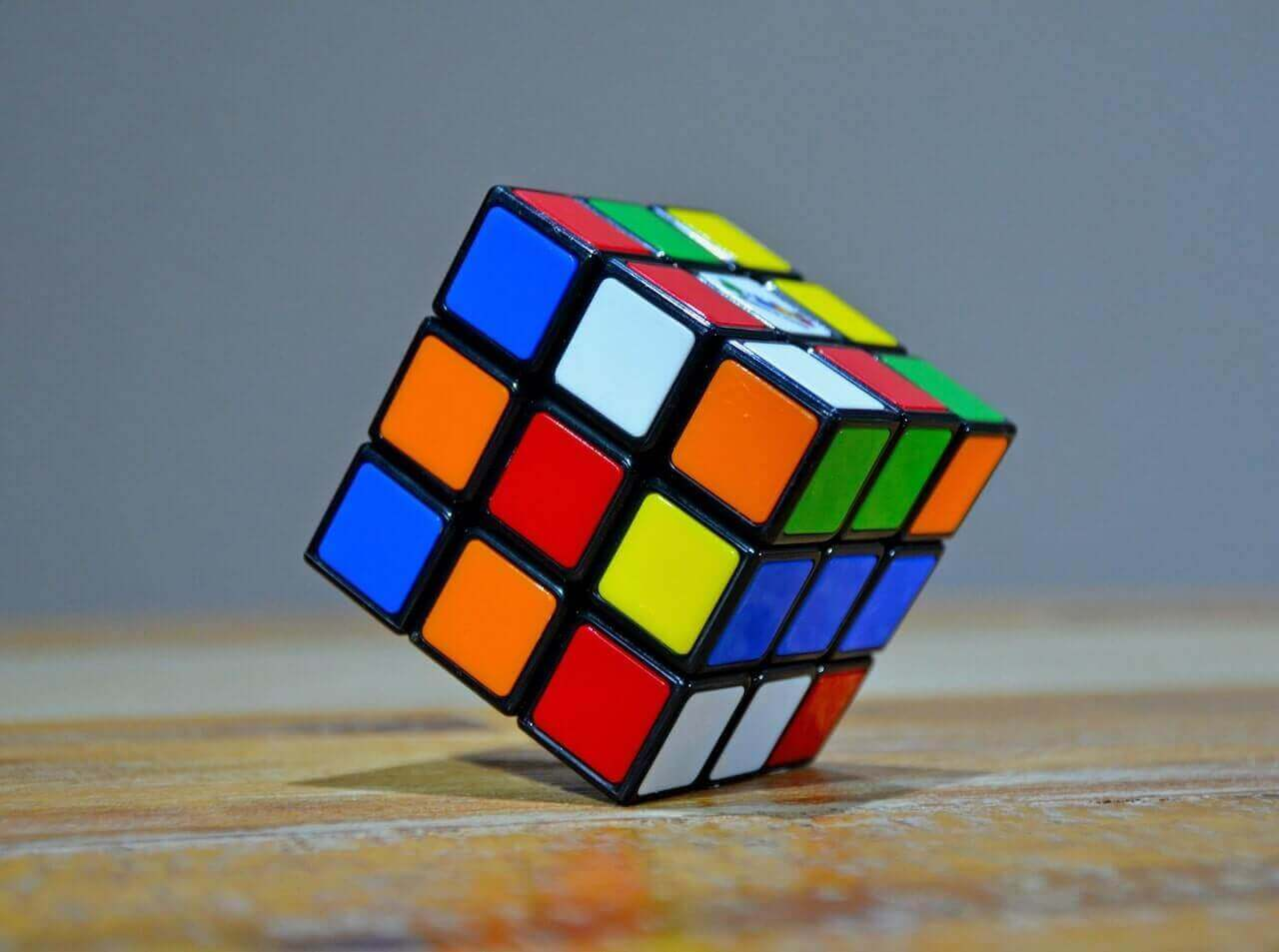 Capa de Resolvendo um cubo mágico